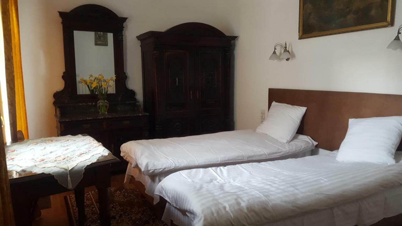 Room In An Old House Truskavets Dış mekan fotoğraf