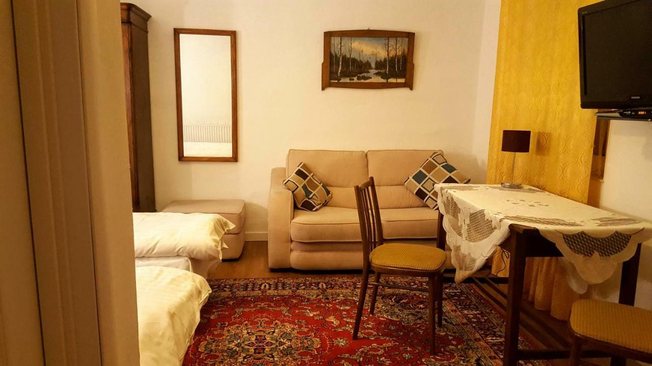 Room In An Old House Truskavets Dış mekan fotoğraf